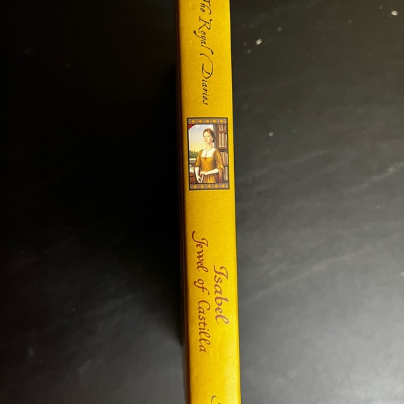 Isabel (The Royal Diaries) - Picture 3 of 7